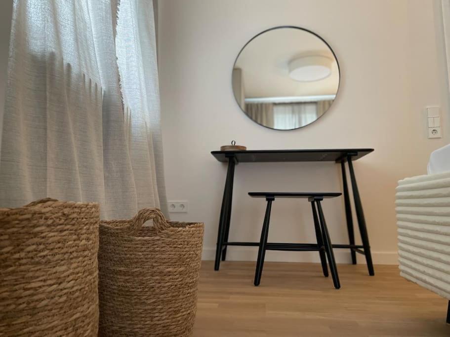 Grafschafft Angenehmes Wohnen - Ferienwohnung Mit 2 Schlafzimmern Pirna Exterior foto