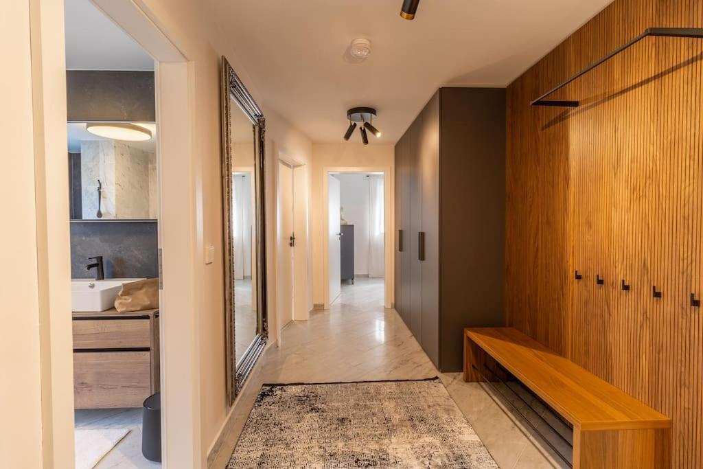 Grafschafft Angenehmes Wohnen - Ferienwohnung Mit 2 Schlafzimmern Pirna Exterior foto